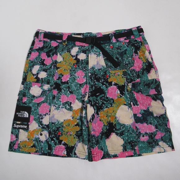 Supreme ®/The North Face® Men's Trekking Packable Belted Short Flowers Size M - Picture 1 of 12
